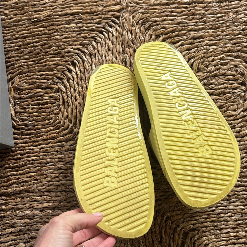 Balenciaga Bright Yellow Slides - Picture 3 of 4